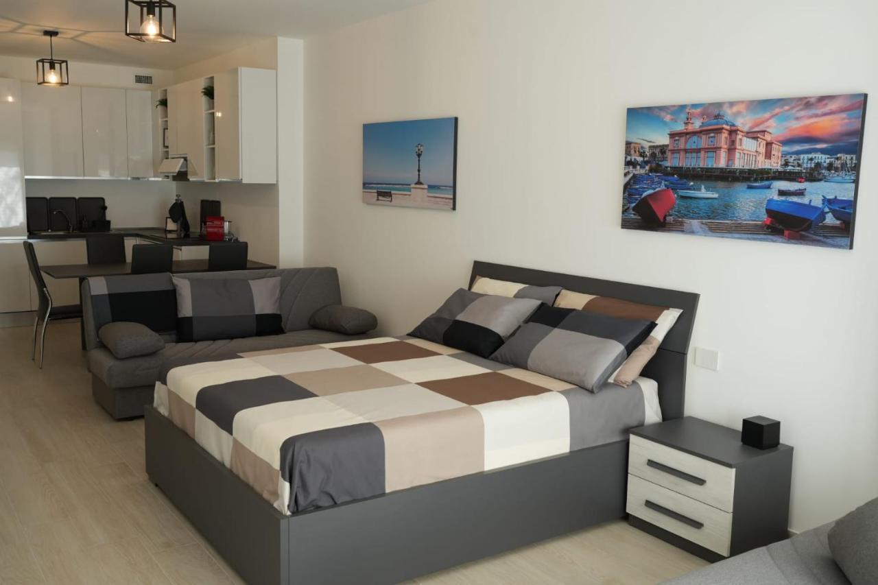 Homega - City Center New Apartment Bari Exterior photo